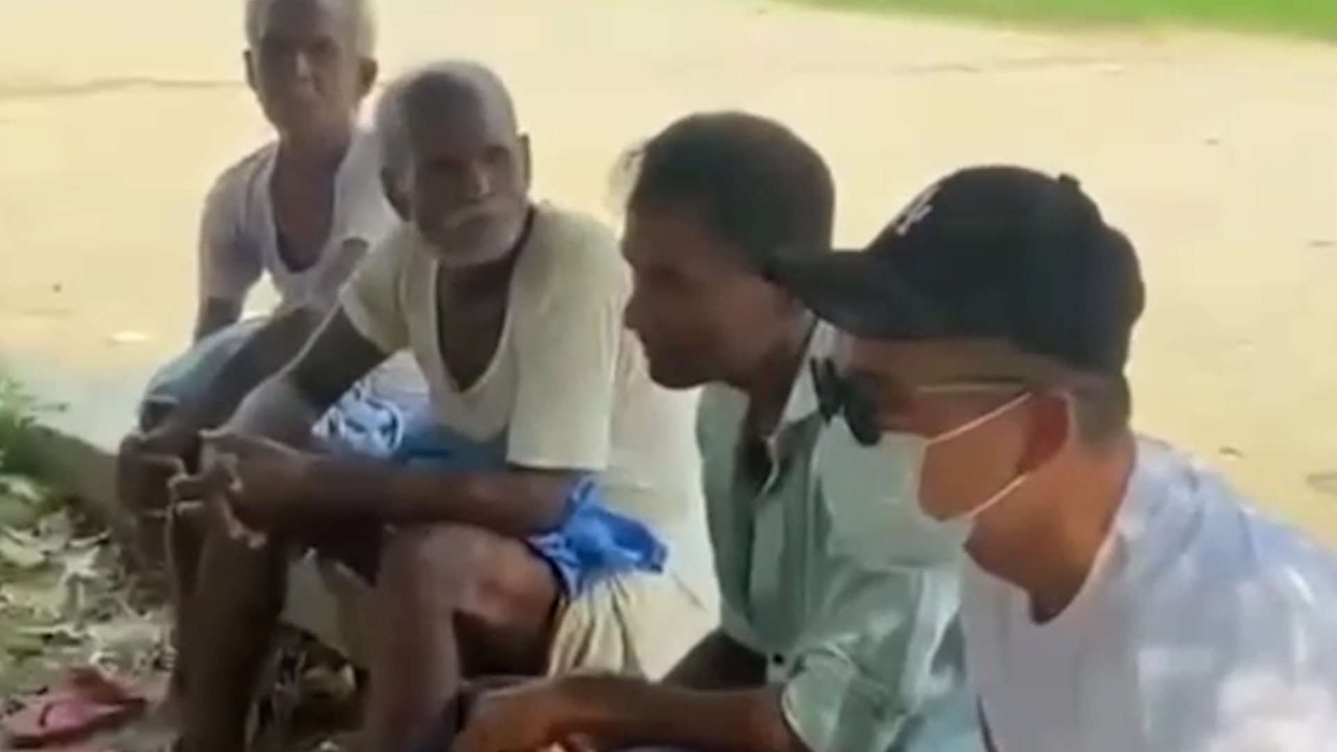 सुरक्षा निकायलाई पत्तै नदिई गृहमन्त्री सुदन गुरुङ पुगे बारा र पर्साका नाकामा ‘छड्के अनुगमन’